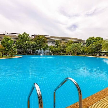 4 Bedroom Townhouse In Great Location! 华欣 外观 照片