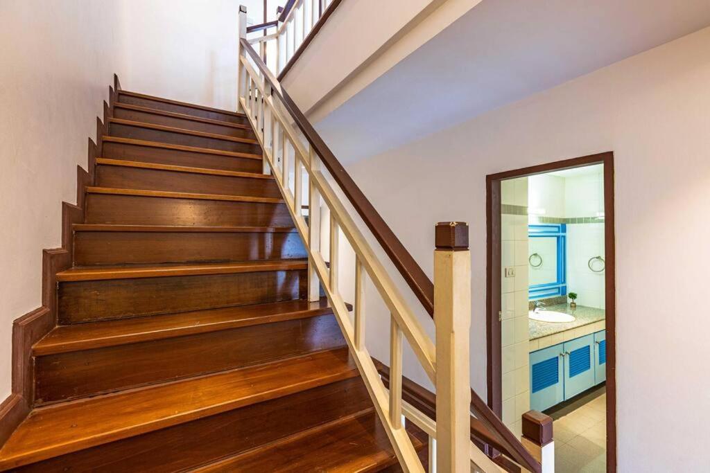4 Bedroom Townhouse In Great Location! 华欣 外观 照片
