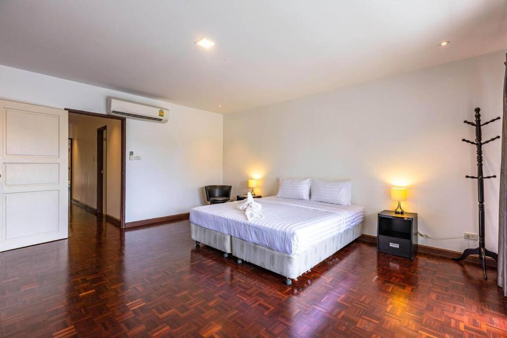 4 Bedroom Townhouse In Great Location! 华欣 外观 照片