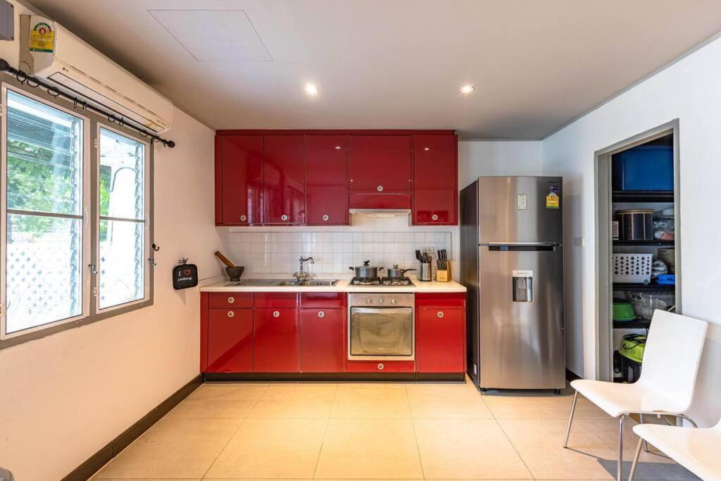 4 Bedroom Townhouse In Great Location! 华欣 外观 照片
